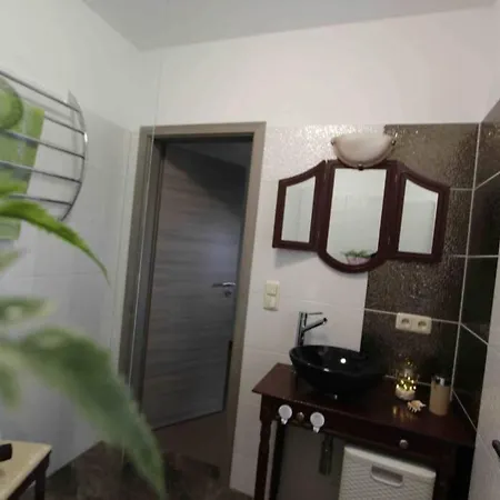 Apartment 2 Raum Wohnung, Kuche, Wc Mit Dusche, 2 Terassen - 800 M Strand! Ueckermunde